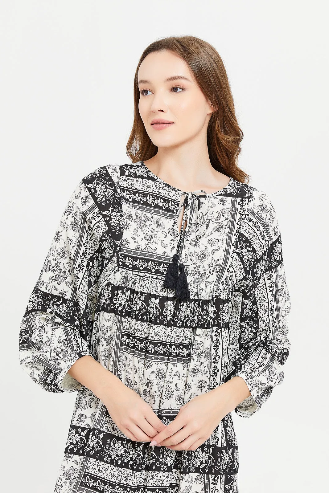 Women Black Printed Long Sleeves Nightgown