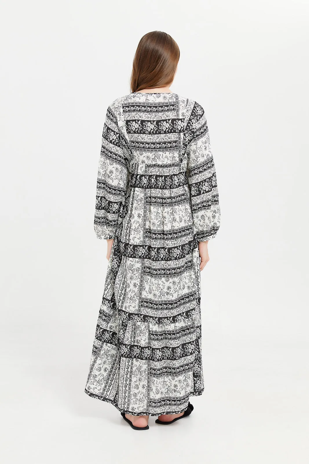 Women Black Printed Long Sleeves Nightgown